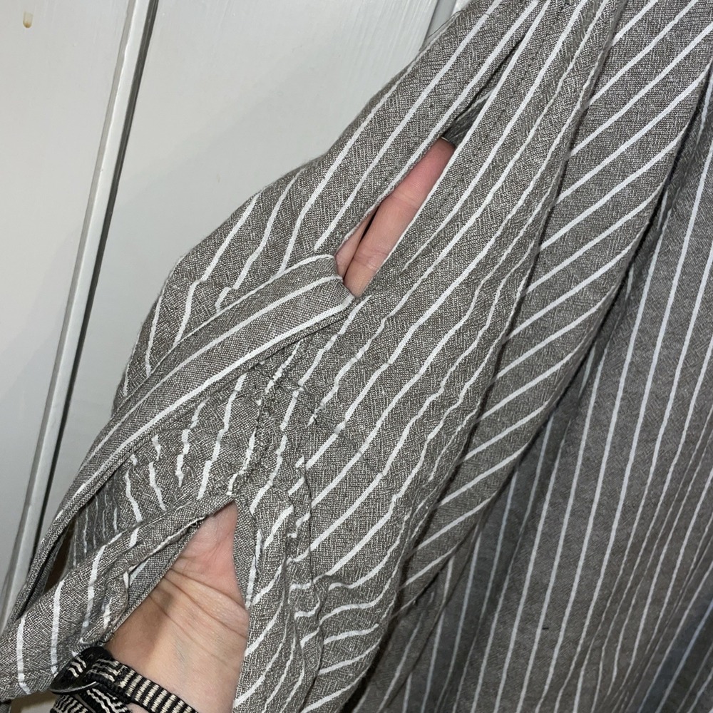 3/4 Sleeve Loose Fit Grey‎ Blouse Vertical Stripe Big Chunky Buttons Summer Core - Picture 6 of 8